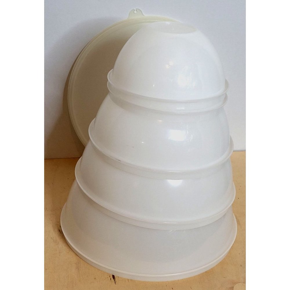 Vintage Mixing Bowl Set White Plastic Unbranded No Markings 5 Bowls 1 Lid